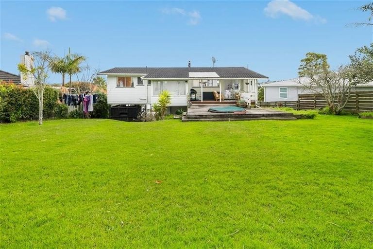 Photo of property in 12 William Souter Street, Forrest Hill, Auckland, 0620