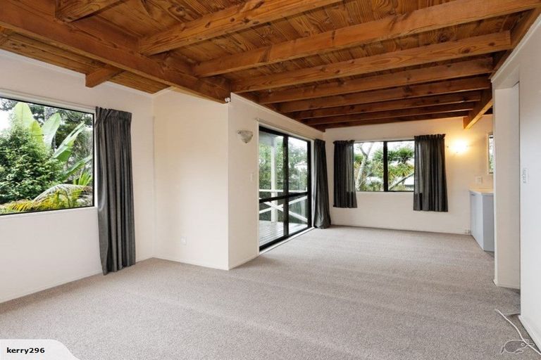 Photo of property in 1/32 Konini Road, Titirangi, Auckland, 0604