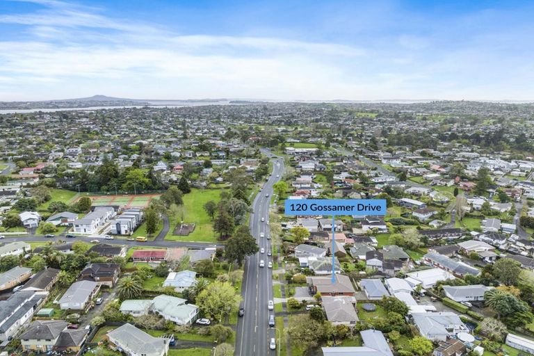 Photo of property in 120 Gossamer Drive, Pakuranga Heights, Auckland, 2010