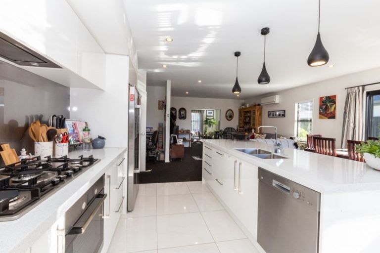 Photo of property in 7 Whitau Place, Marshland, Christchurch, 8083