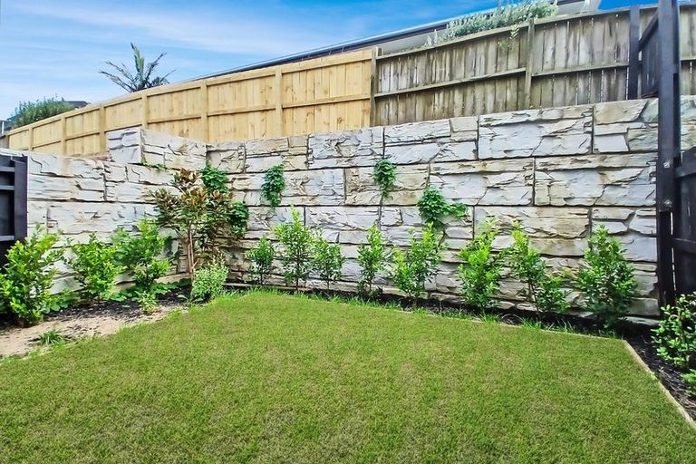 Photo of property in 34 Tukari Lane, Mangere Bridge, Auckland, 2022