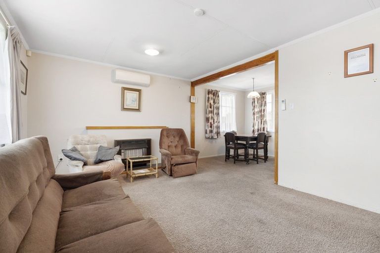 Photo of property in 9 Ellesmere Crescent, Highbury, Palmerston North, 4412