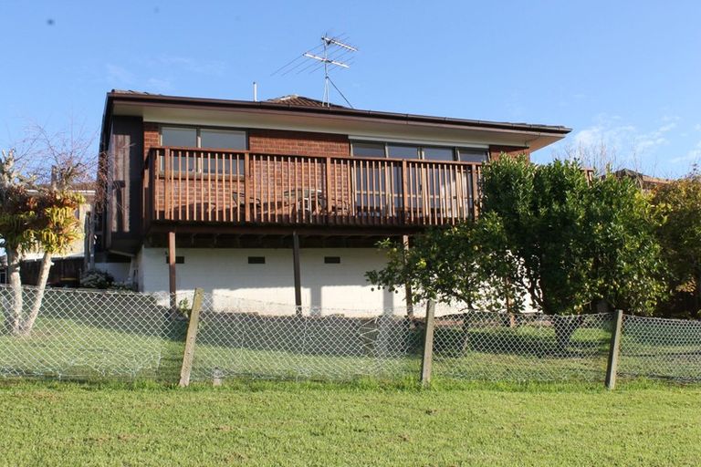 Photo of property in 2/33 Tyrian Close, Half Moon Bay, Auckland, 2012