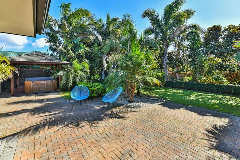 Photo of property in 23 Glenross Drive, Wattle Downs, Auckland, 2103