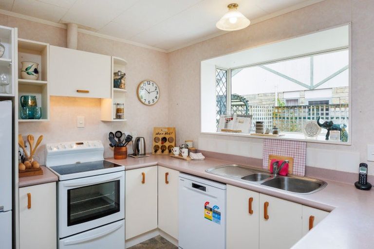 Photo of property in 114d Warwick Street, Feilding, 4702