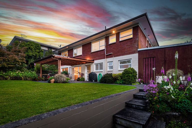 Photo of property in 19 Zita Maria Drive, Massey, Auckland, 0614