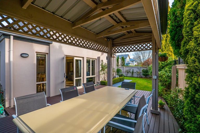 Photo of property in 12 Chateau Drive, Burnside, Christchurch, 8053