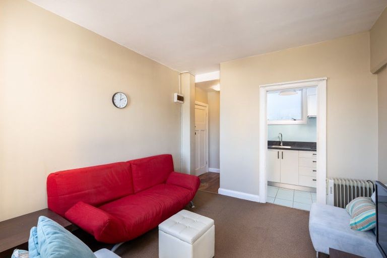 Photo of property in Devonport Apartments, 11/127 Saint Aubyn Street, New Plymouth, 4310