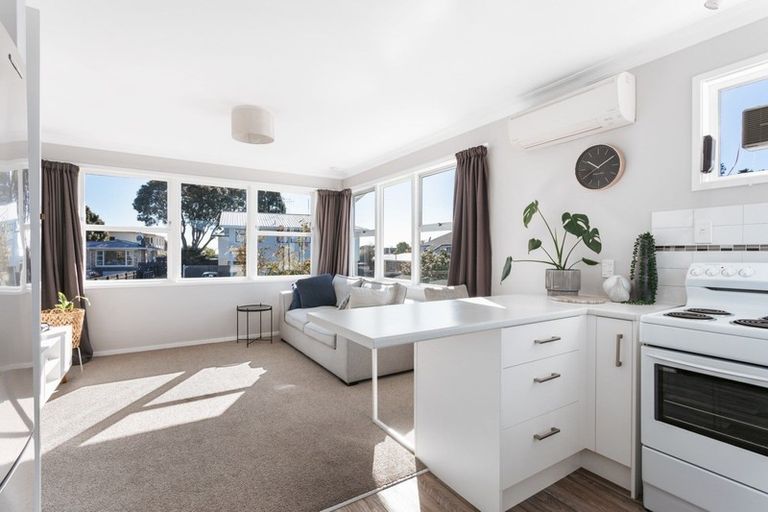 Photo of property in 23 Karaka Road, Otumoetai, Tauranga, 3110