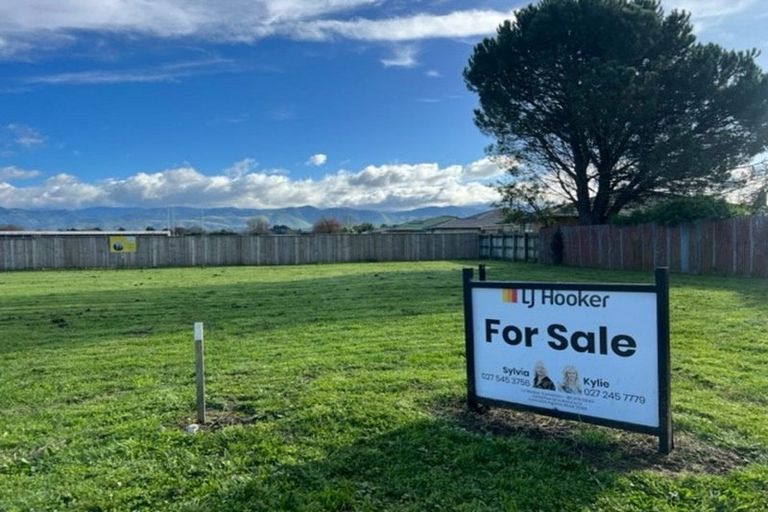 Photo of property in 23 Hereford Drive, Carterton, 5713