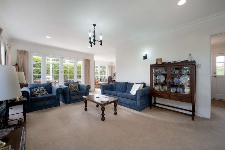 Photo of property in 11 Fratley Avenue, Farm Cove, Auckland, 2012