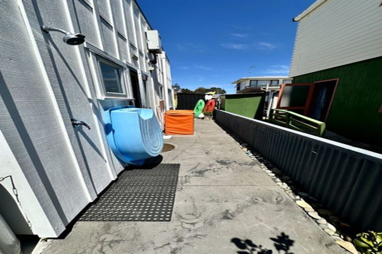 Photo of property in 8 Second Avenue, Urenui, 4377