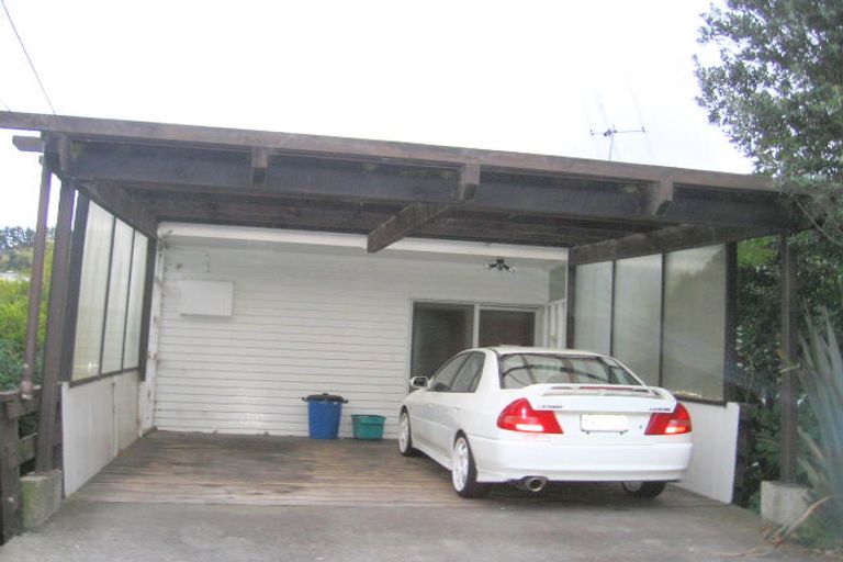 Photo of property in 25a Olivia Crescent, Tawa, Wellington, 5028
