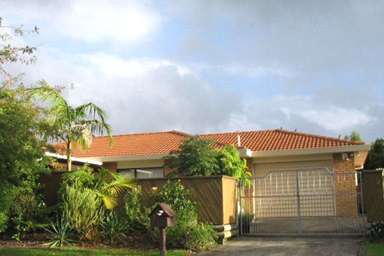 Photo of property in 5 Oakhaven Place, Ranui, Auckland, 0612