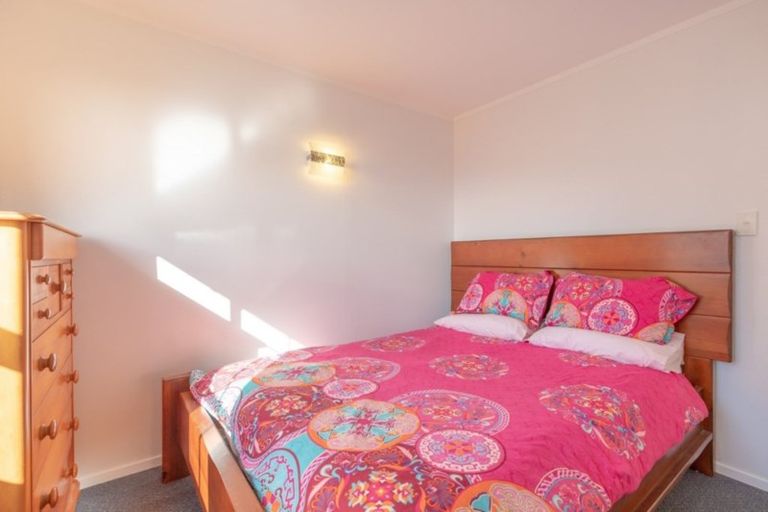 Photo of property in 11 Marne Grove, Waitangirua, Porirua, 5024