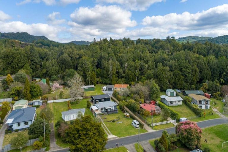 Photo of property in 18 Oxford Road, Lake Rotoma, Rotorua, 3074