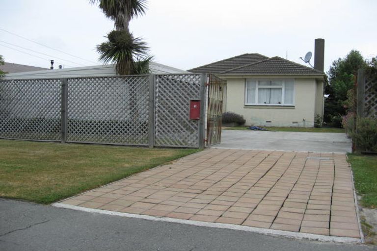 Photo of property in 12 Angela Street, Upper Riccarton, Christchurch, 8041