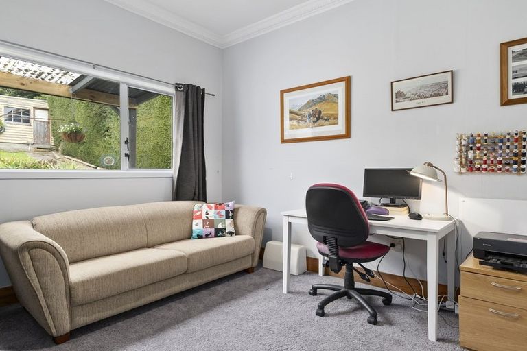 Photo of property in 15 Wharfdale Street, Macandrew Bay, Dunedin, 9014