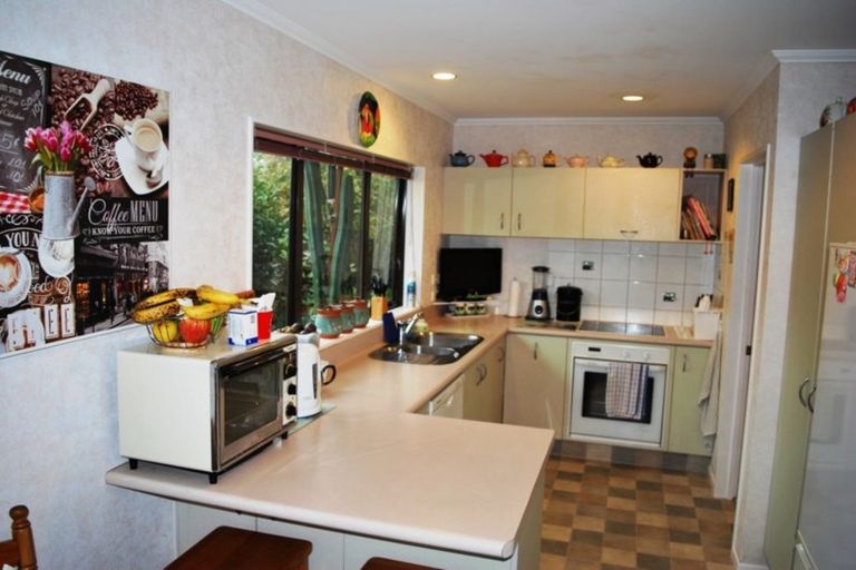 Photo of property in 94 Cedar Drive, Paraparaumu Beach, Paraparaumu, 5032