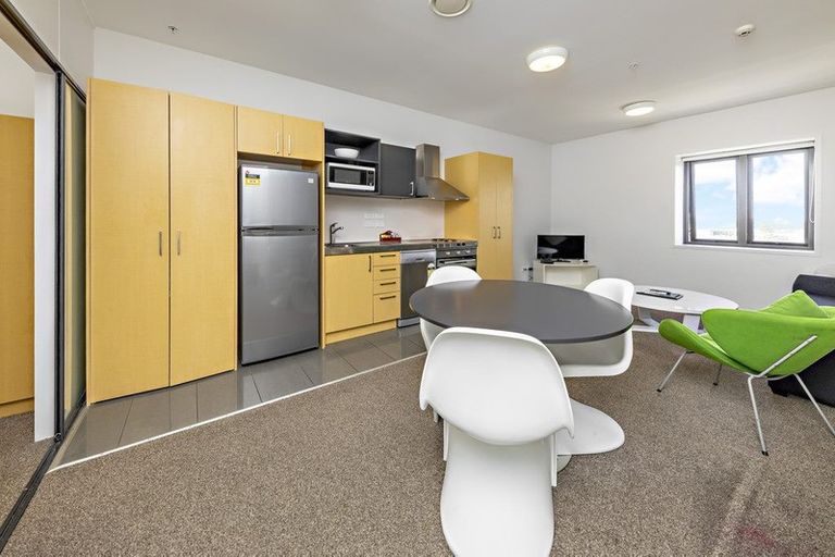 Photo of property in Twin Towers, 512/17 Putney Way, Manukau, Auckland, 2104