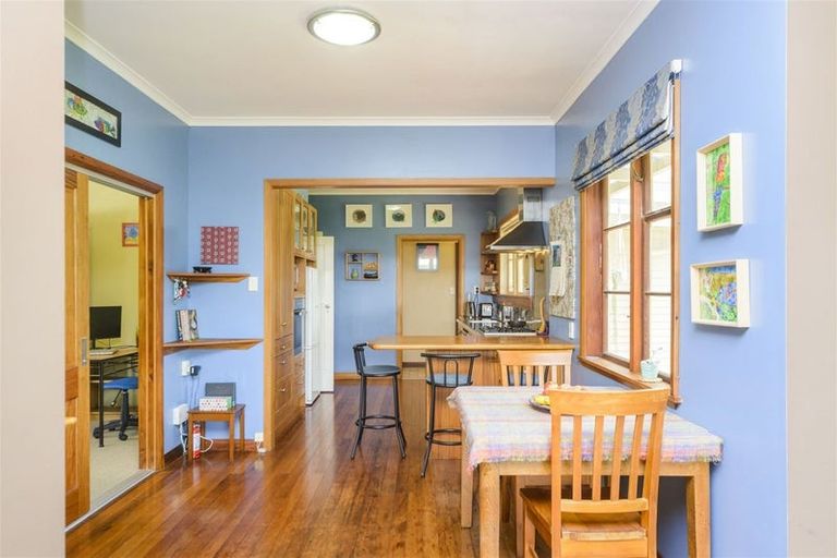 Photo of property in 11 Park Road, West End, Palmerston North, 4412