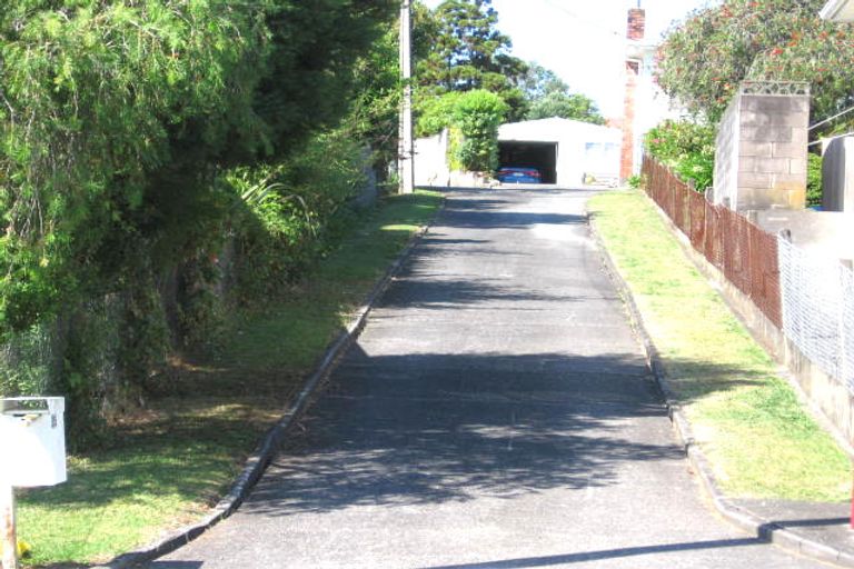 Photo of property in 25 Blease Street, New Lynn, Auckland, 0600