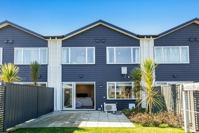 Photo of property in 15 Kamana Way, Kenepuru, Porirua, 5022