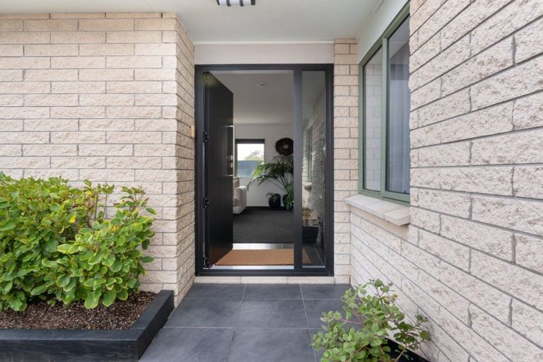 Photo of property in 557 Maunganui Road, Mount Maunganui, 3116