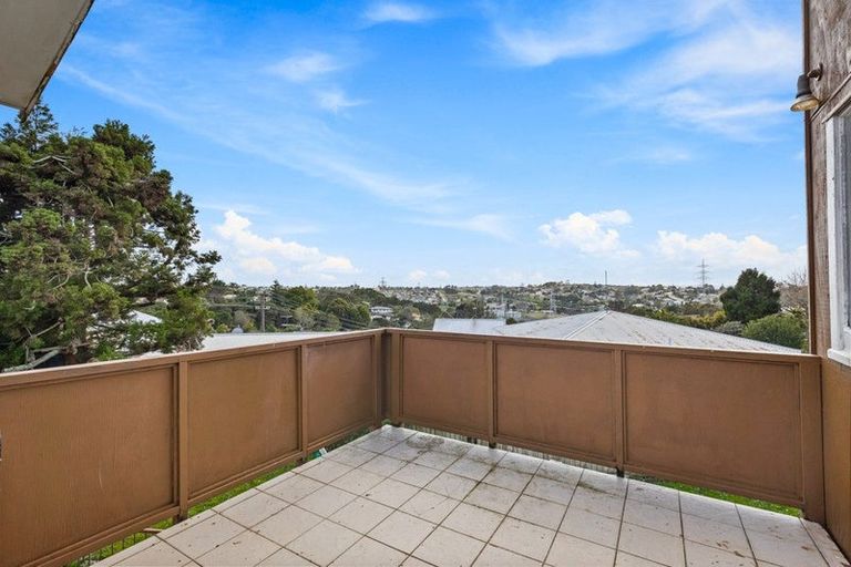 Photo of property in 119 Waimumu Road, Massey, Auckland, 0614
