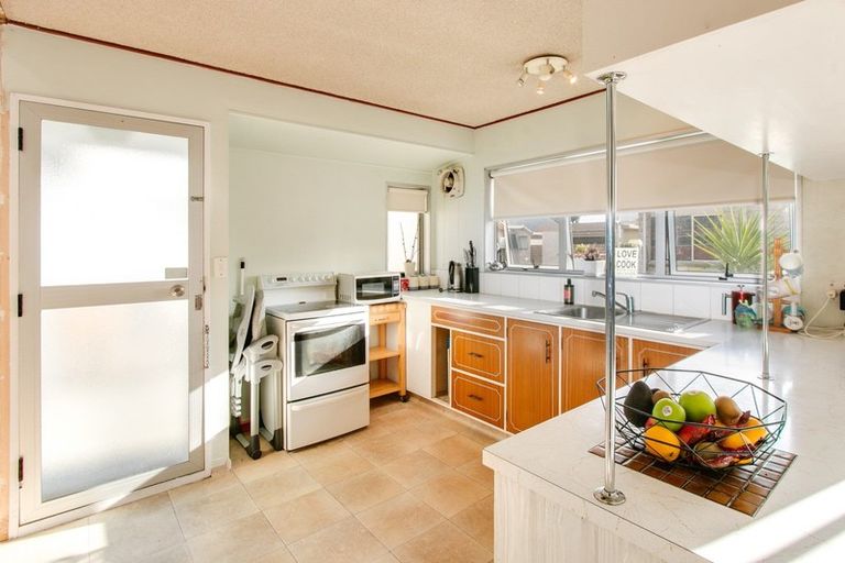 Photo of property in 2/249 Taradale Road, Pirimai, Napier, 4112