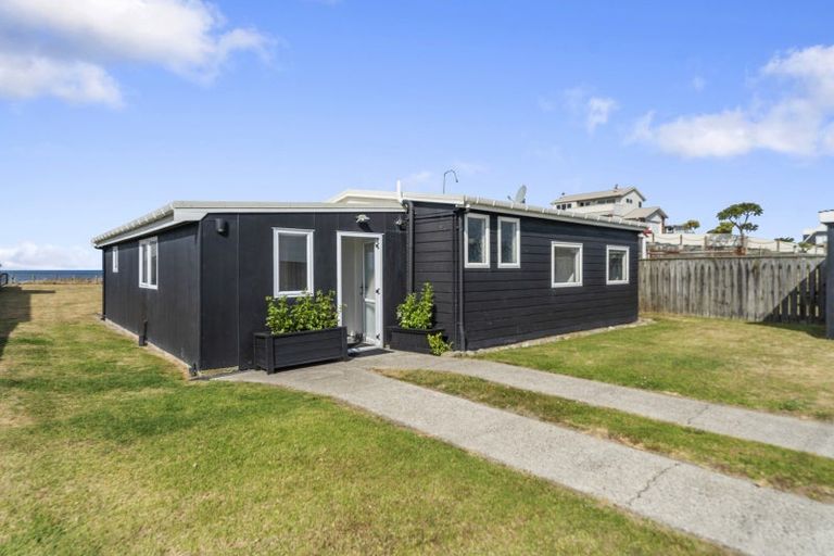 Photo of property in 95 Pukehina Parade, Pukehina, Te Puke, 3189