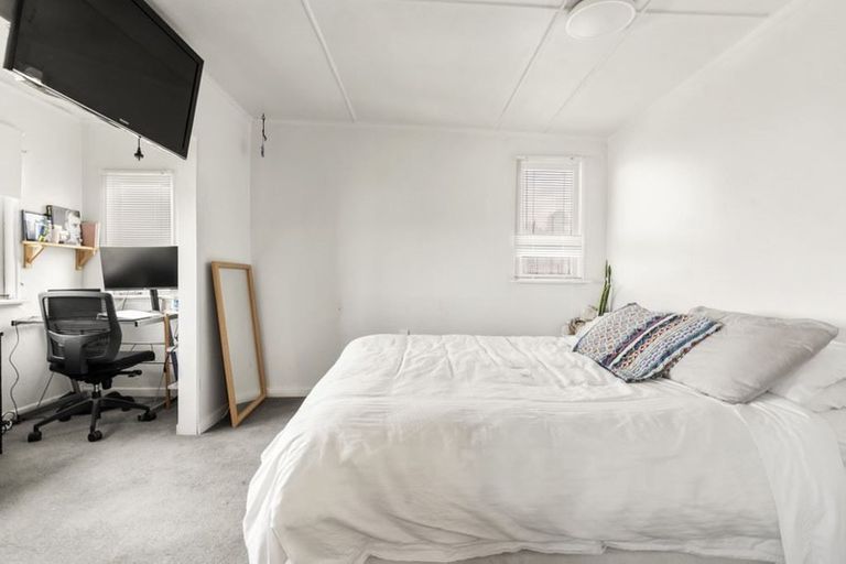 Photo of property in 81 Palmerston Road, Birkenhead, Auckland, 0626