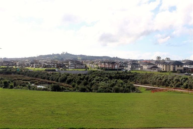 Photo of property in 48 Hughs Way, Flat Bush, Auckland, 2019