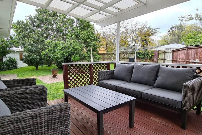 Photo of property in 28 Fairdale Avenue, Red Hill, Papakura, 2110