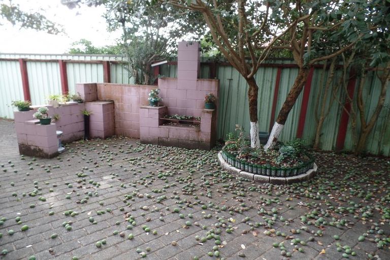 Photo of property in 3 Poutini Place, Manurewa, Auckland, 2102