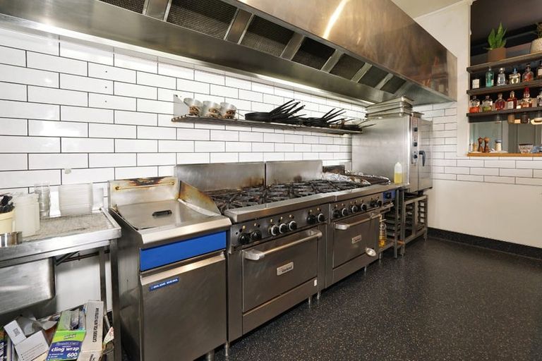 Photo of property in 14 Anzac Parade, Hamilton Central, Hamilton, 3204