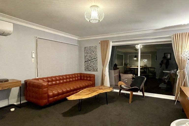 Photo of property in 1/24 Highland Park Drive, Highland Park, Auckland, 2010