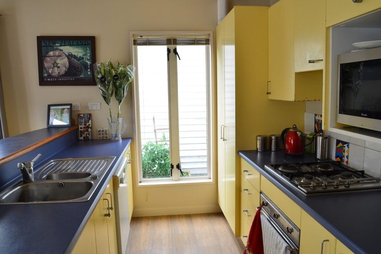 Photo of property in 2/240 Kilmore Street, Christchurch Central, Christchurch, 8011