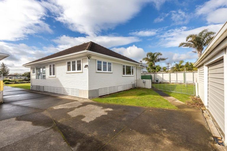 Photo of property in 120 Cutfield Road, Westown, New Plymouth, 4310