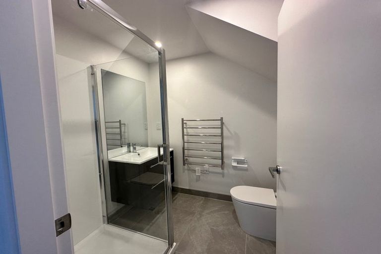 Photo of property in 37 Kamahi Place, Paraparaumu, 5032