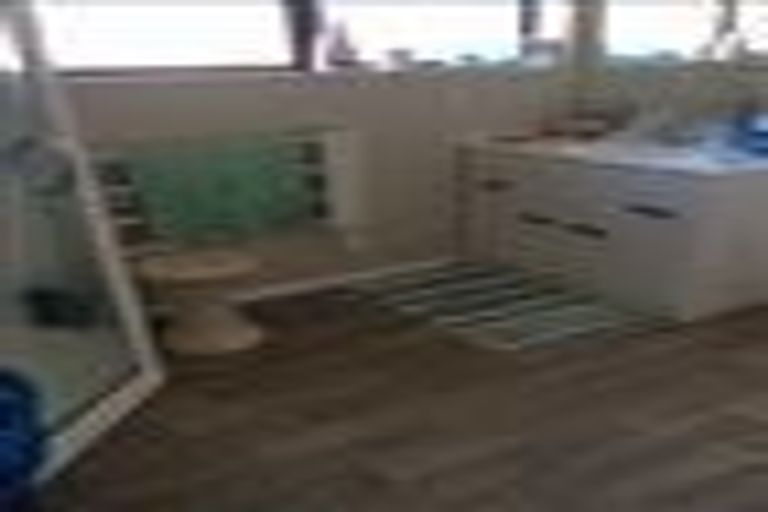 Photo of property in 22 De Quincey Terrace, Highland Park, Auckland, 2010