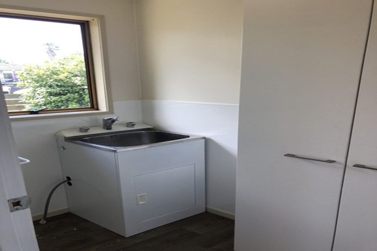 Photo of property in 1/93 Archmillen Avenue, Pakuranga Heights, Auckland, 2010