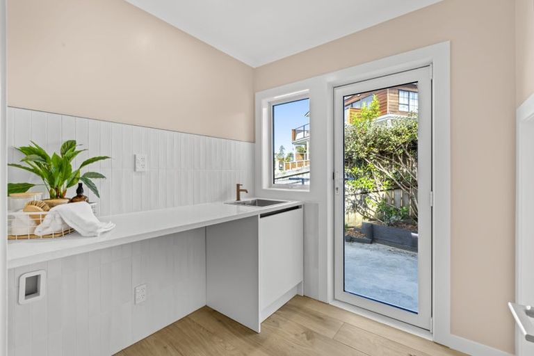 Photo of property in 70 Bay Vista Drive, Red Beach, 0932