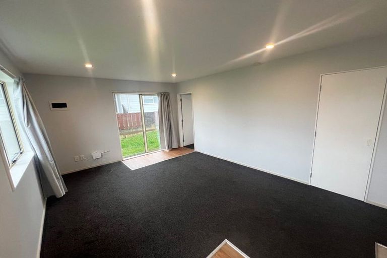 Photo of property in 1 Gambare Place, Wattle Downs, Auckland, 2103