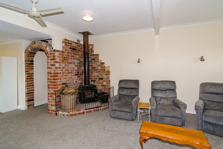 Photo of property in 8 Westland Street, Green Island, Dunedin, 9018