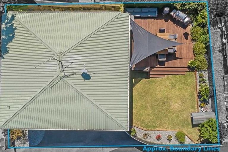 Photo of property in 2/287 Vipond Road, Stanmore Bay, Whangaparaoa, 0932