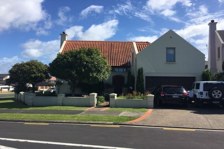 Photo of property in 2 Annagary Rise, Dannemora, Auckland, 2016
