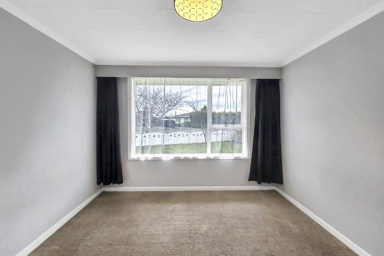 Photo of property in 45 Kilmarnock Street, Wallacetown, 9816