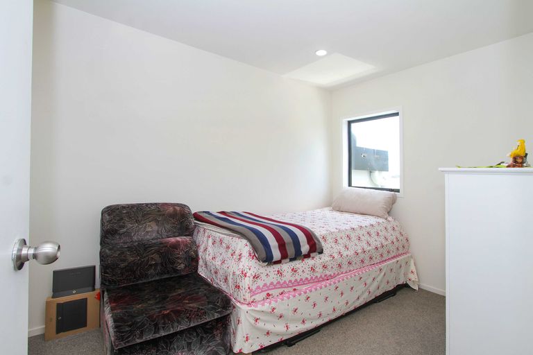 Photo of property in Norfolk Pines, 2/437b Albany Highway, Albany, Auckland, 0632