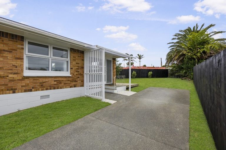 Photo of property in 2/33 Malone Road, Mount Wellington, Auckland, 1060